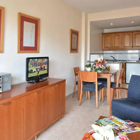 Clc Benal Apartahotel