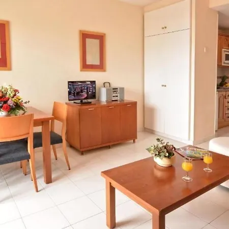 Clc Benal Aparthotel